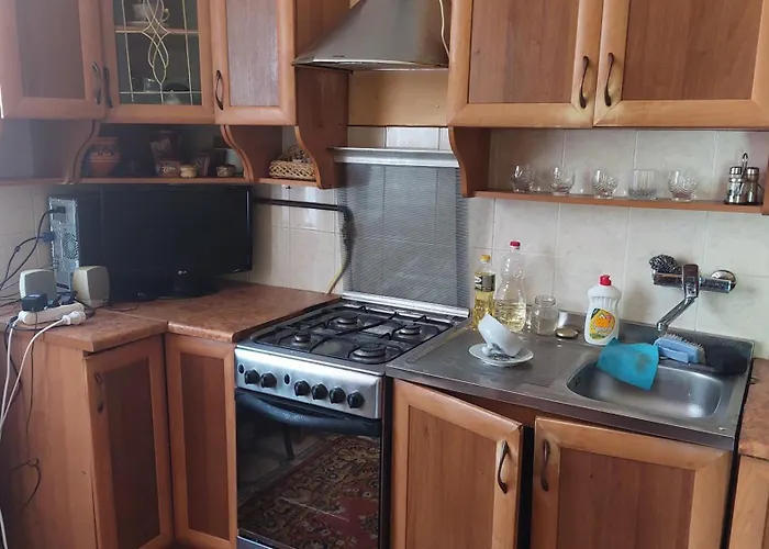 зелена